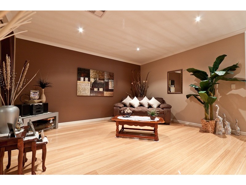 8 Watersun Gardens, Jindalee WA 6036