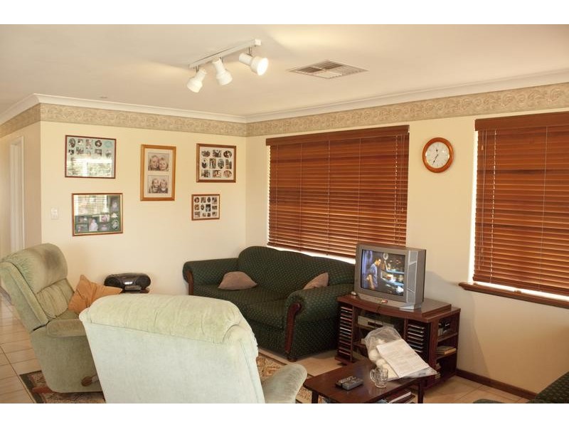 127 Cassilda Way, Two Rocks WA 6037