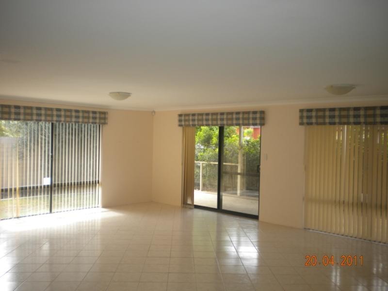 12 Crofton Cove, Mindarie WA 6030