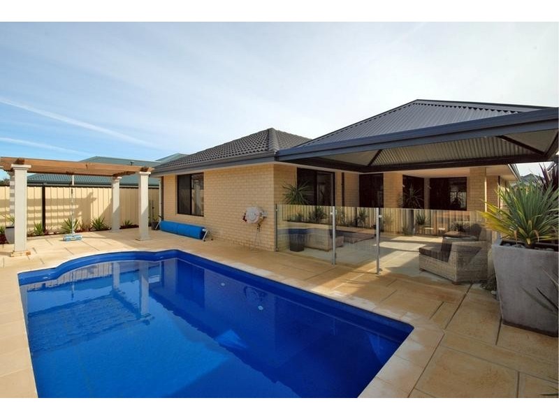 12 Lakewood Terrace, Clarkson WA 6030