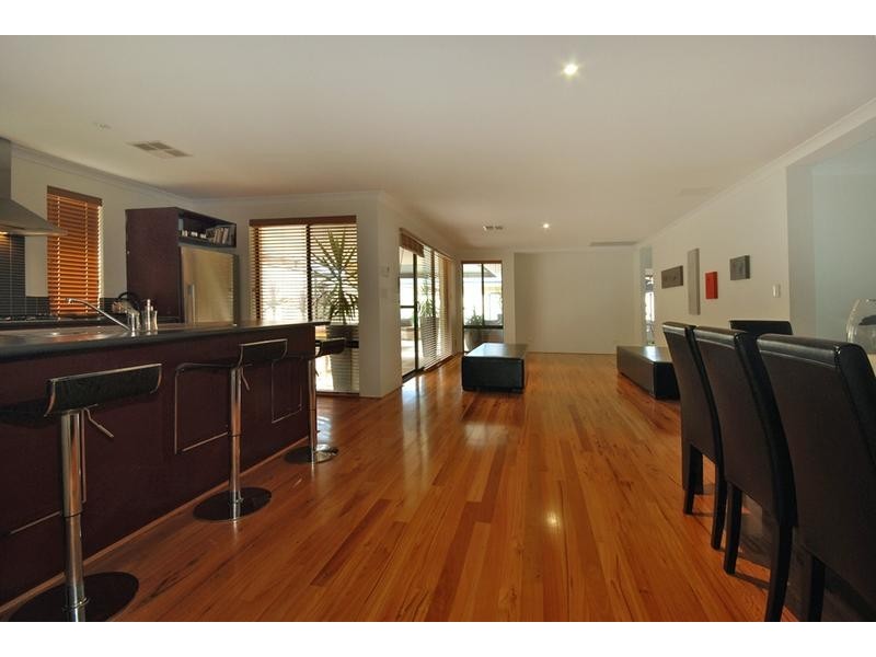 12 Lakewood Terrace, Clarkson WA 6030