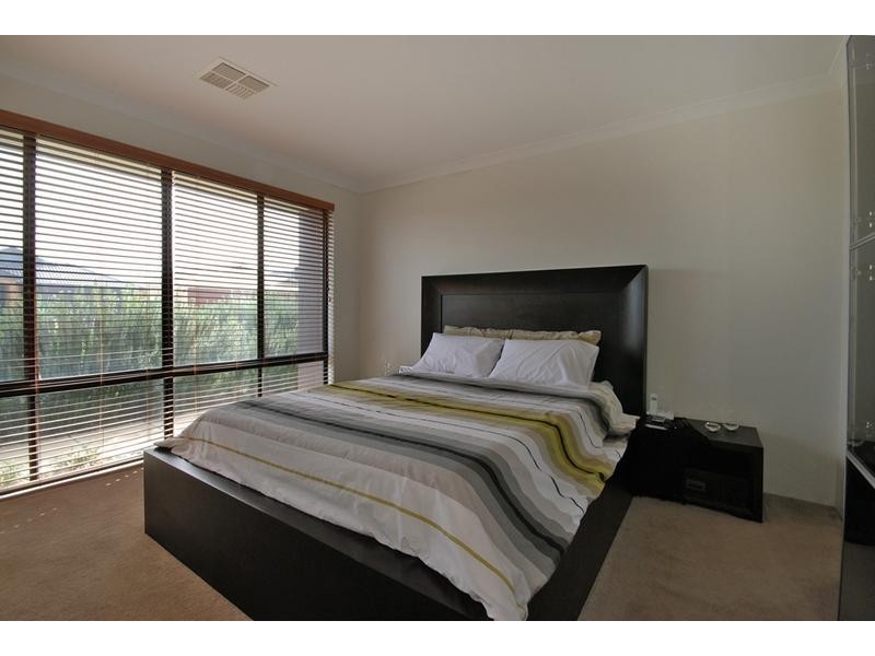 12 Lakewood Terrace, Clarkson WA 6030