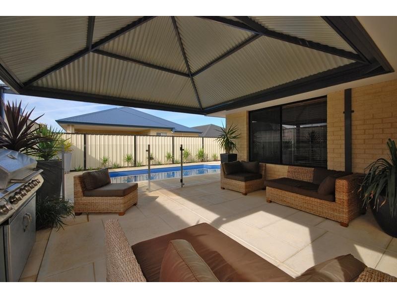 12 Lakewood Terrace, Clarkson WA 6030