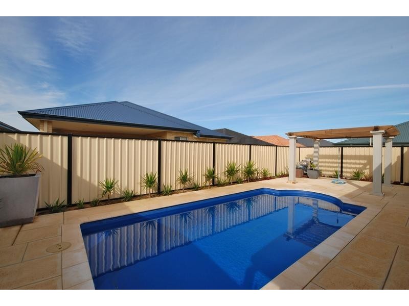 12 Lakewood Terrace, Clarkson WA 6030