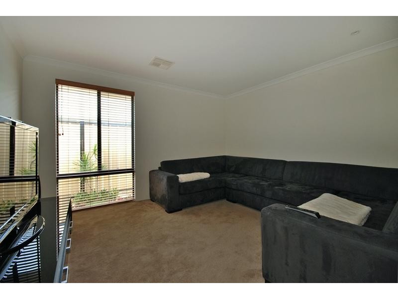 12 Lakewood Terrace, Clarkson WA 6030