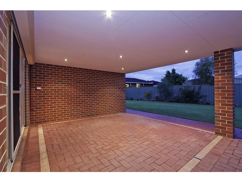 25 Grand Paradiso Parade, Merriwa WA 6030
