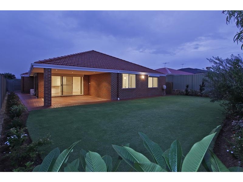 25 Grand Paradiso Parade, Merriwa WA 6030