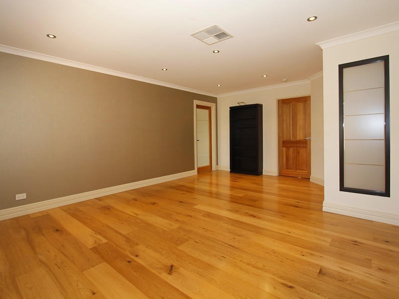 75 Clydebank Crescent, Kinross WA 6028