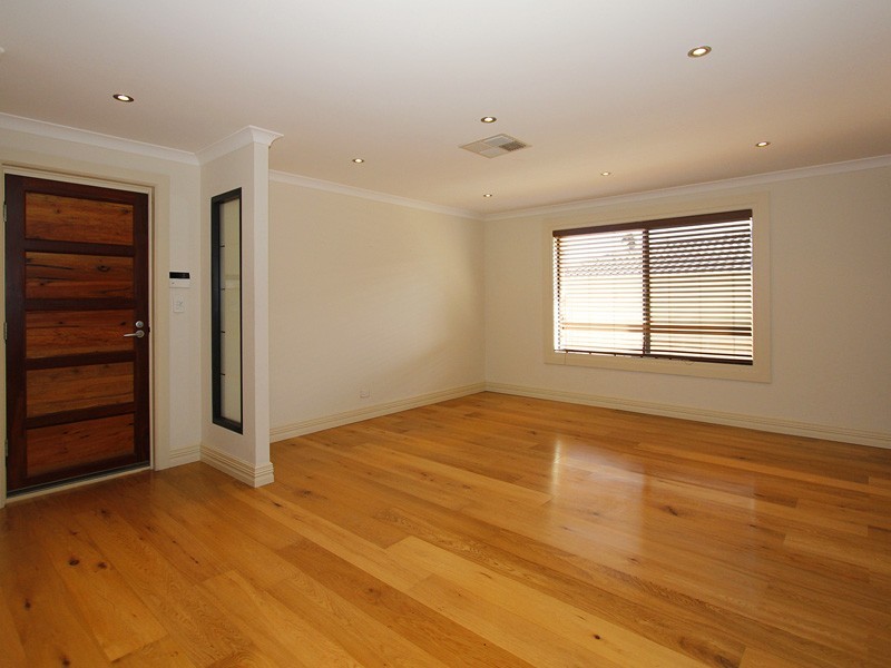 75 Clydebank Crescent, Kinross WA 6028