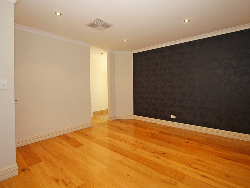 75 Clydebank Crescent, Kinross WA 6028