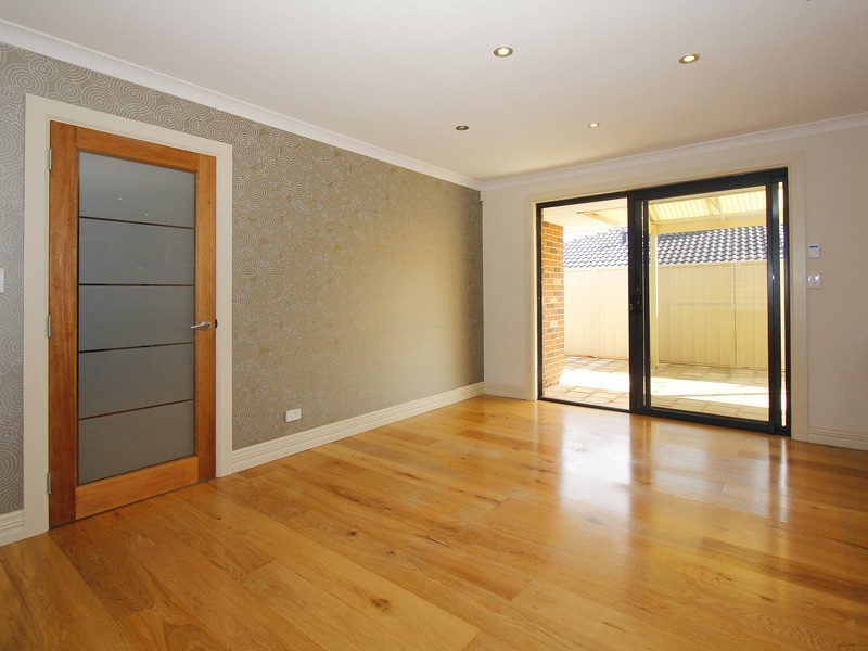 75 Clydebank Crescent, Kinross WA 6028