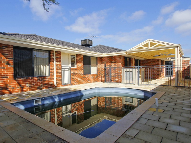 75 Clydebank Crescent, Kinross WA 6028