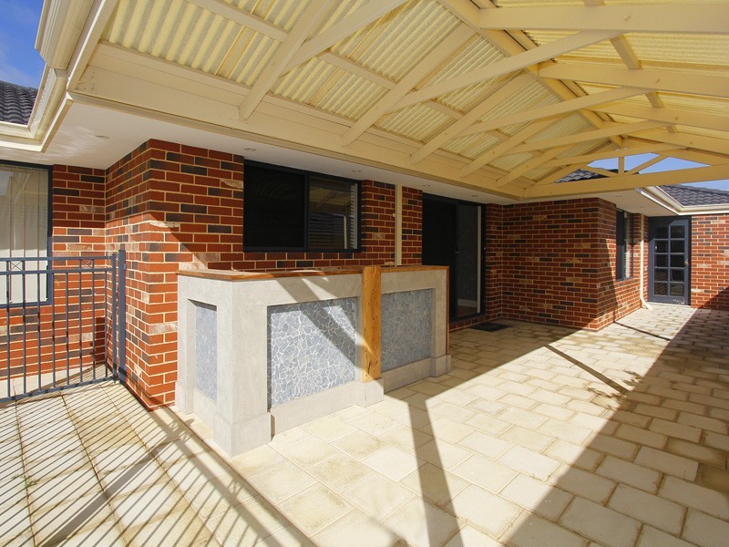 75 Clydebank Crescent, Kinross WA 6028