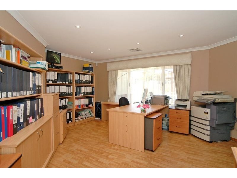 1 Thames Way, Mindarie WA 6030