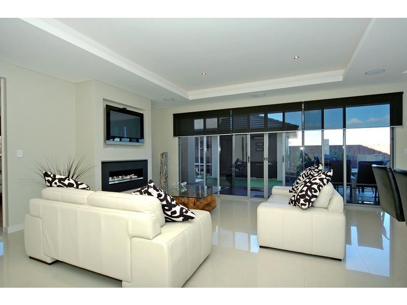 4 Paros Cove, Mindarie WA 6030