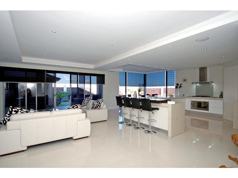 4 Paros Cove, Mindarie WA 6030