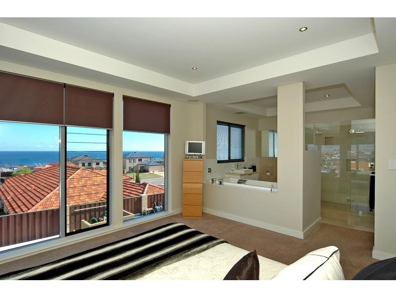 4 Paros Cove, Mindarie WA 6030