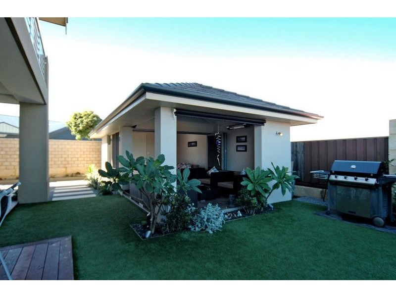 4 Paros Cove, Mindarie WA 6030