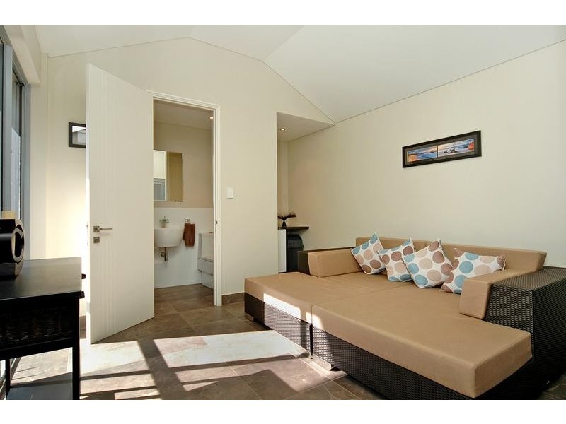 4 Paros Cove, Mindarie WA 6030