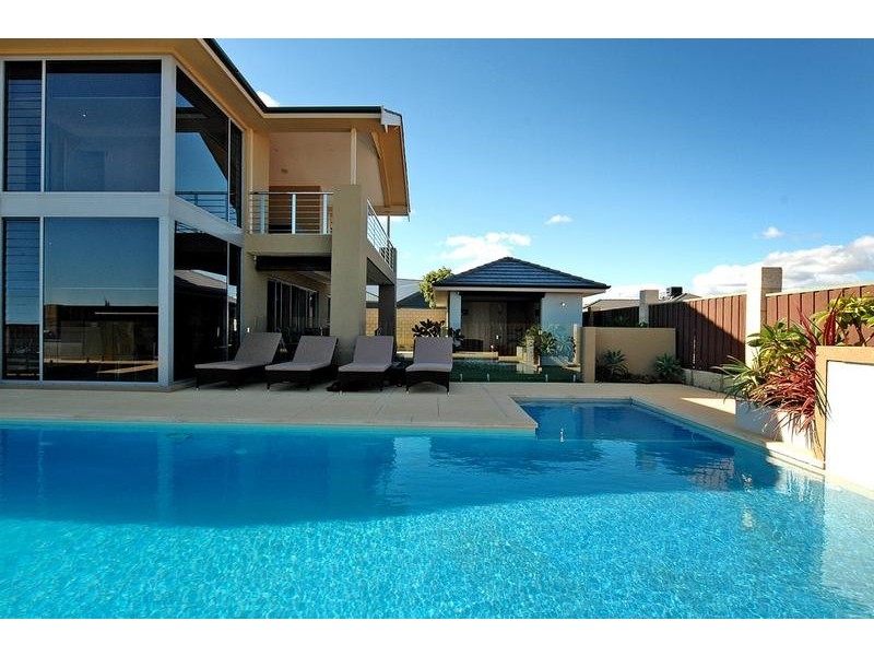 4 Paros Cove, Mindarie WA 6030