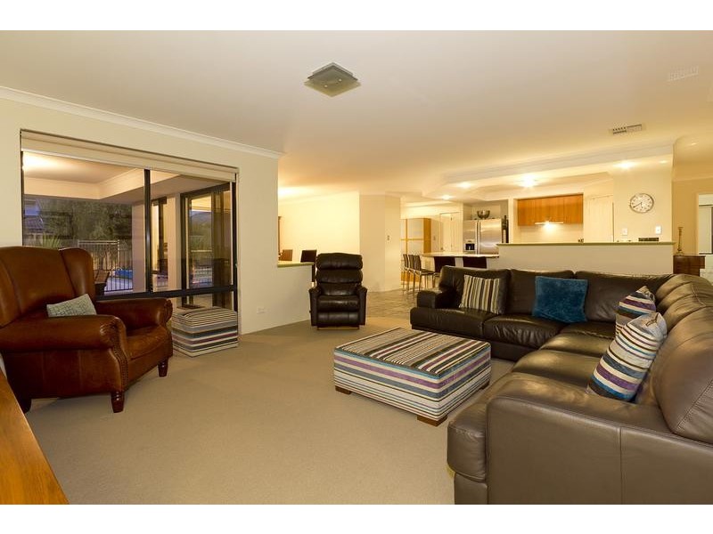 39 Woodstock Way, Butler WA 6036