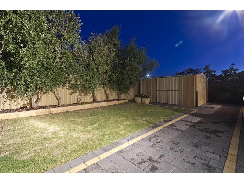 39 Woodstock Way, Butler WA 6036