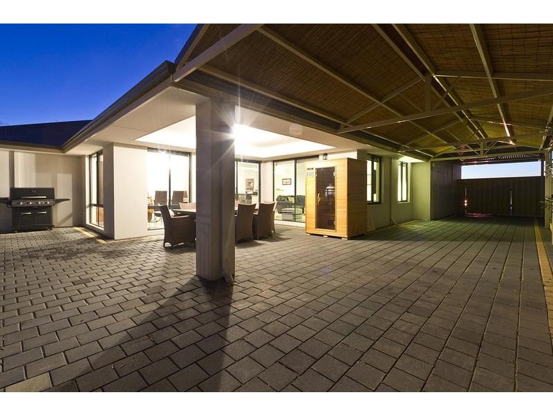 39 Woodstock Way, Butler WA 6036