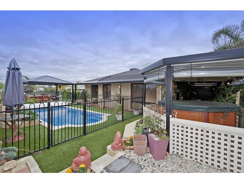 12 Bombala Close, Merriwa WA 6030