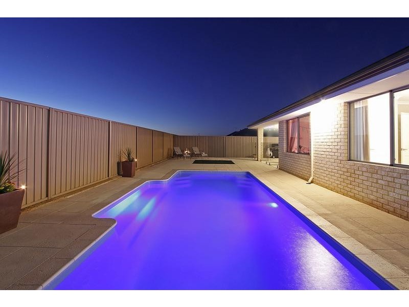 24 Saintfield Corner, Ridgewood WA 6030