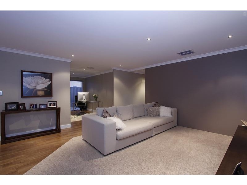 24 Saintfield Corner, Ridgewood WA 6030