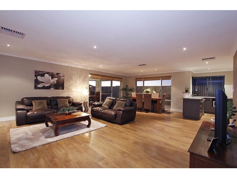 24 Saintfield Corner, Ridgewood WA 6030