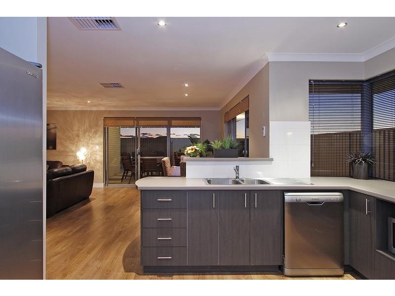 24 Saintfield Corner, Ridgewood WA 6030