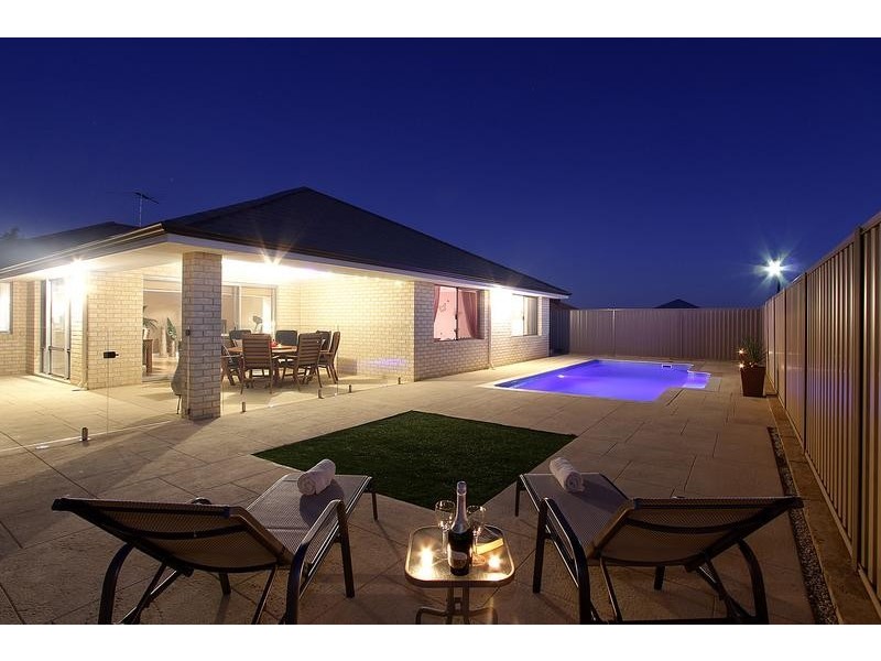 24 Saintfield Corner, Ridgewood WA 6030