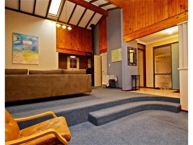 7 Lymburner Drive, Hillarys WA 6025