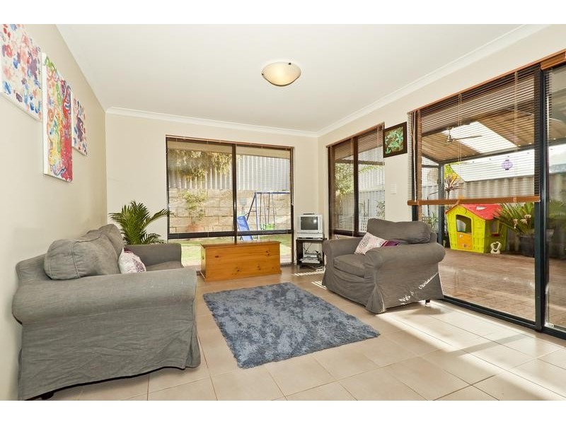 14 Sellar Elbow, Quinns Rocks WA 6030