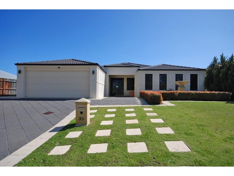 39 Limetree Circuit, Mindarie WA 6030