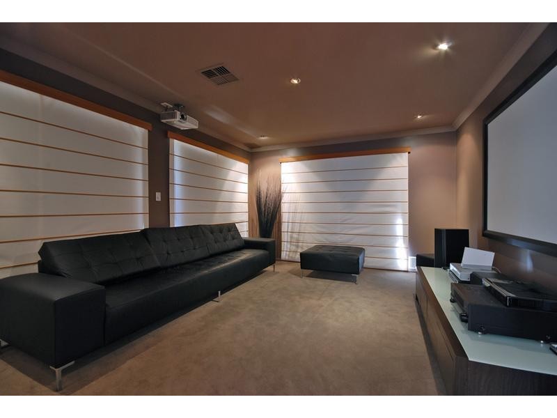 39 Limetree Circuit, Mindarie WA 6030
