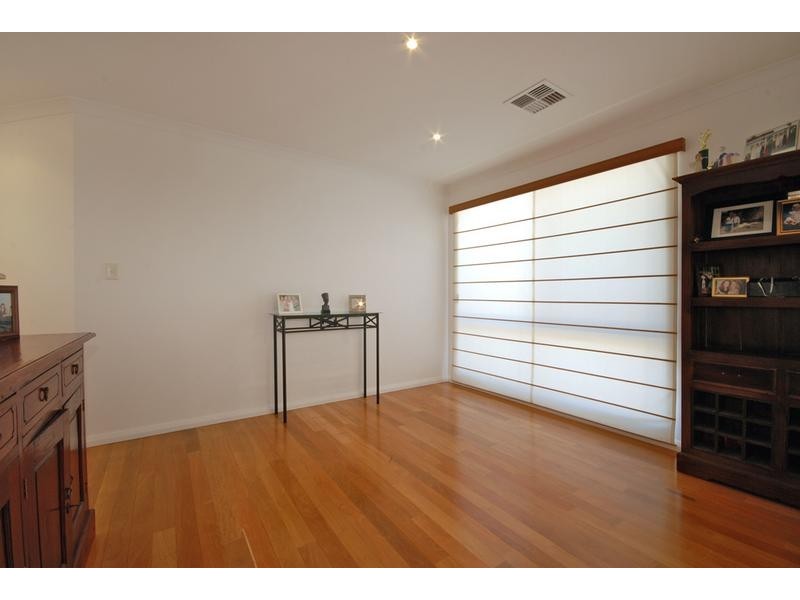 39 Limetree Circuit, Mindarie WA 6030