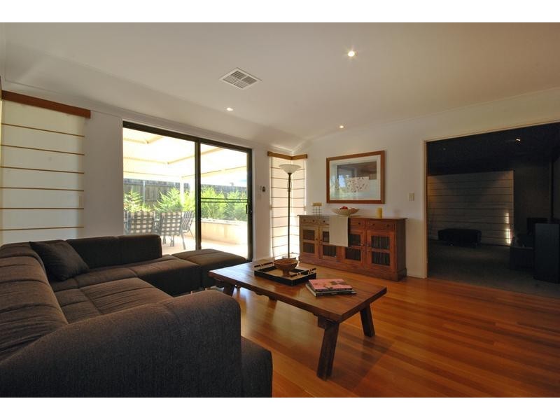 39 Limetree Circuit, Mindarie WA 6030