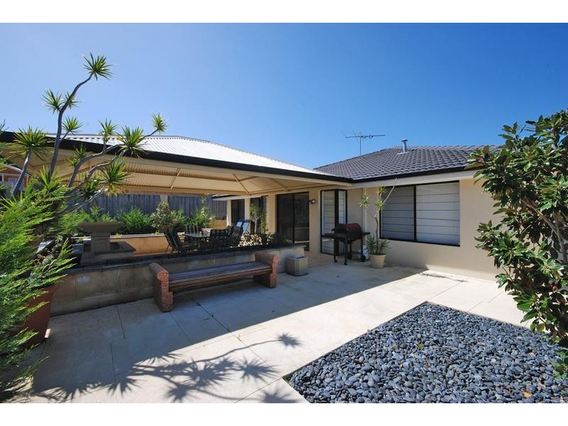 39 Limetree Circuit, Mindarie WA 6030