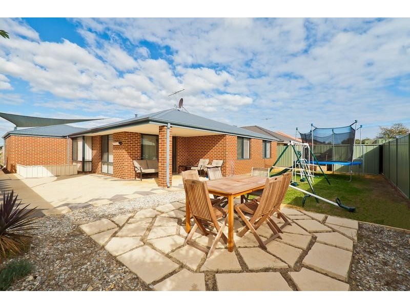 12 Noosa Walk, Merriwa WA 6030