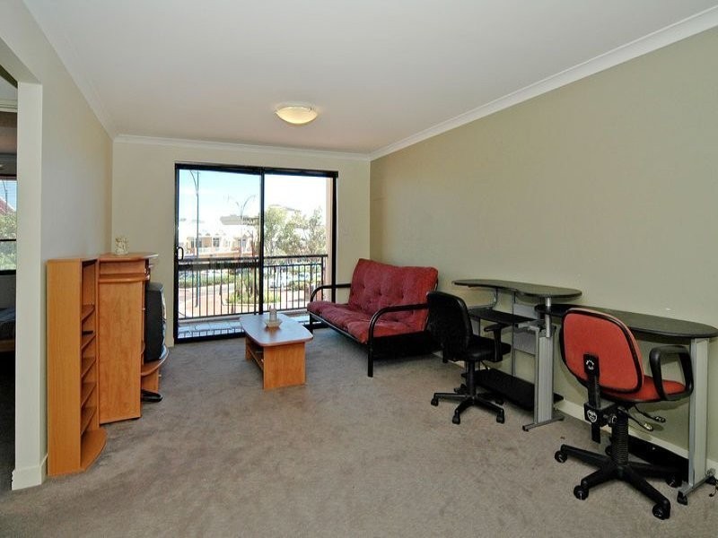 4/106 Boas Avenue, Joondalup WA 6027