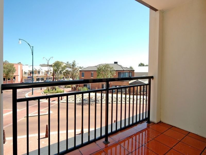 4/106 Boas Avenue, Joondalup WA 6027