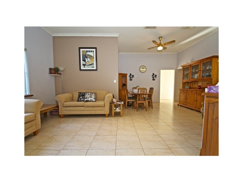 11 Kempton Grove, Clarkson WA 6030