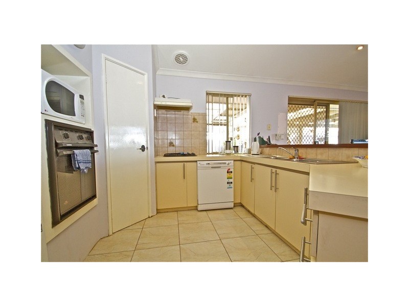 11 Kempton Grove, Clarkson WA 6030