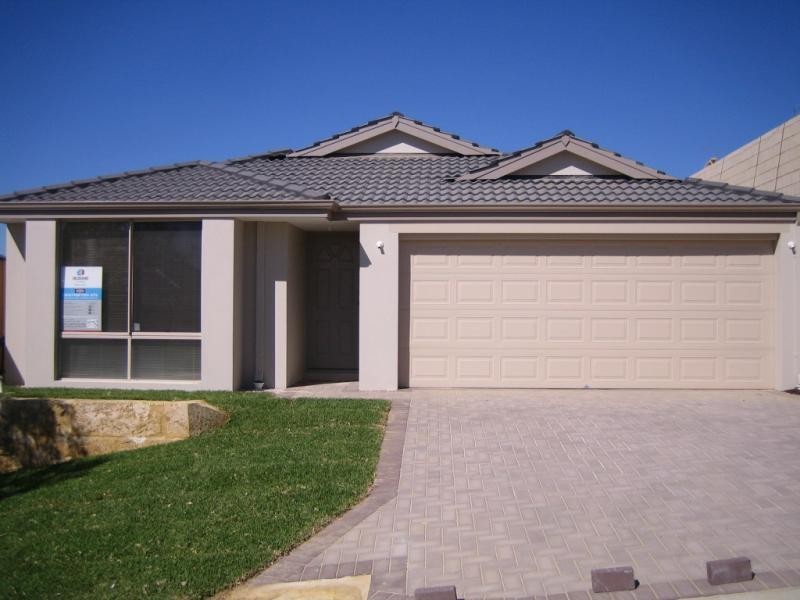 8 Melbourne Loop, Clarkson WA 6030