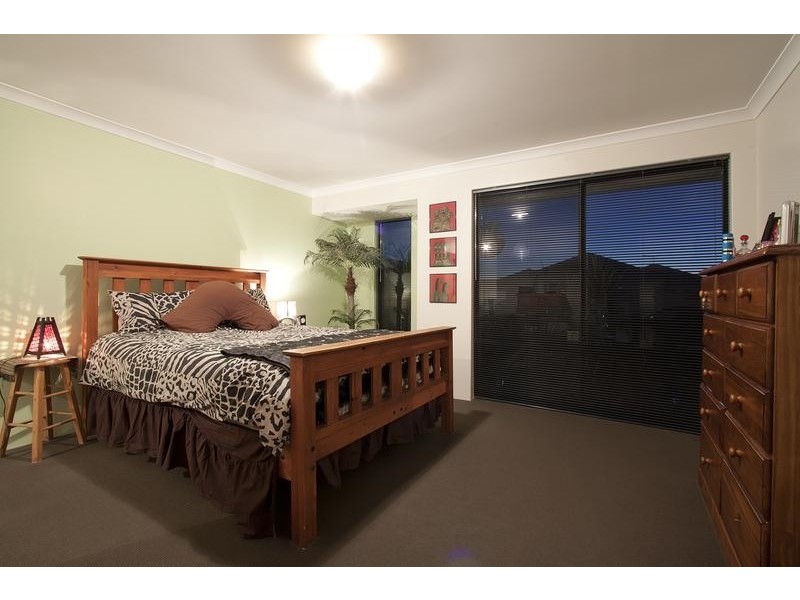 9 Gloucester Street, Yanchep WA 6035