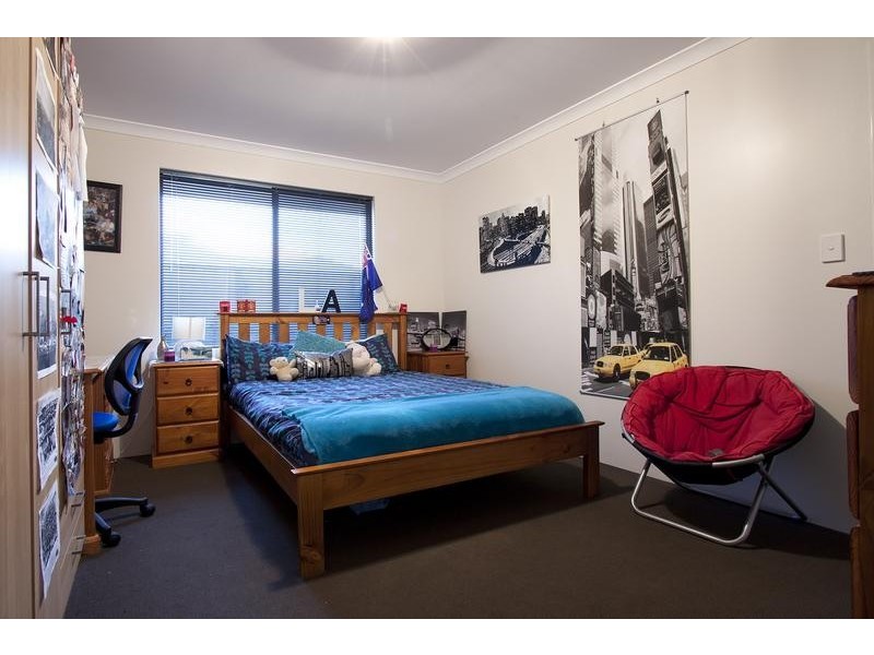 9 Gloucester Street, Yanchep WA 6035