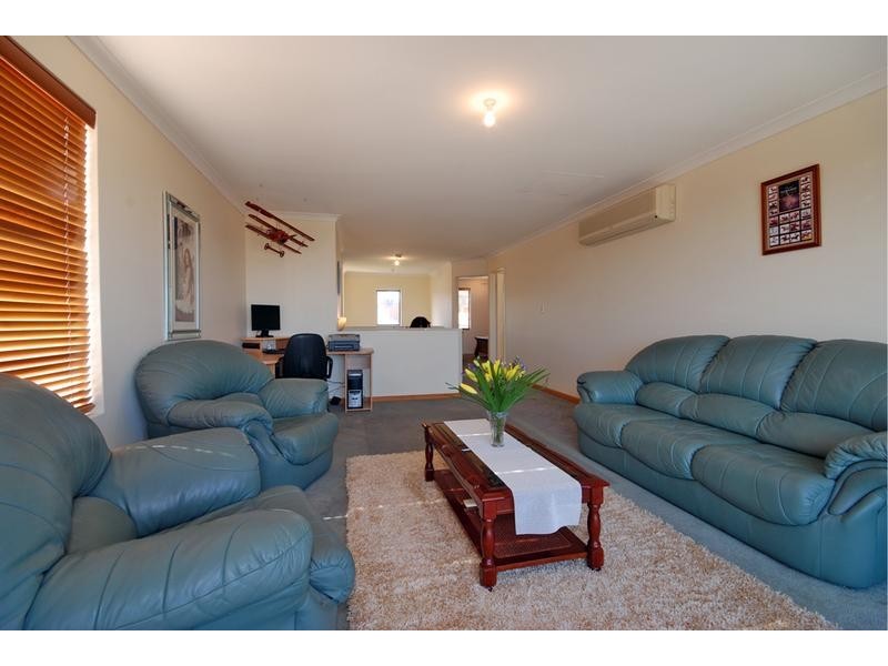 41 Halifax Boulevard, Mindarie WA 6030