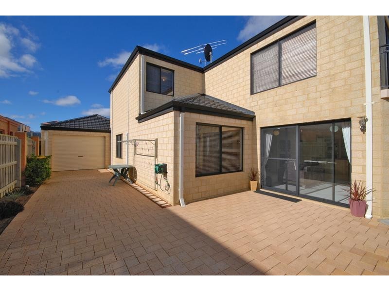 41 Halifax Boulevard, Mindarie WA 6030